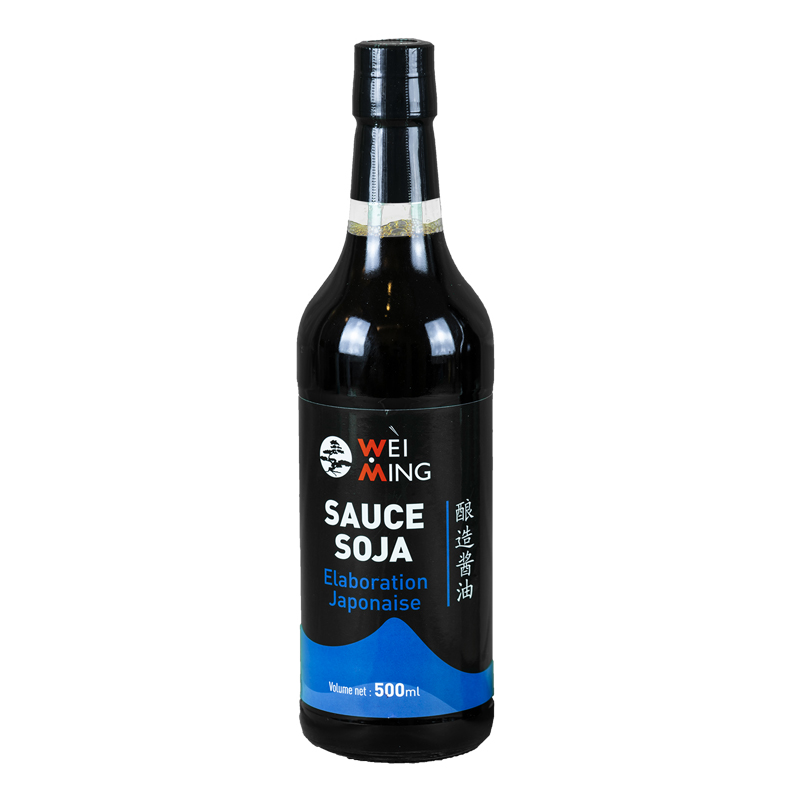 Packshot bouteille de sauce soja japonaise Wei Ming sur fond blanc